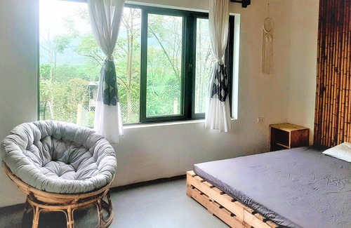 Van Mieu House | Cozy Farmstay with Landscape View