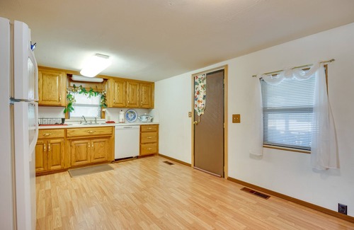 Fort Cobb Cabin | Cozy Fort Cobb Home Rental Near Lake Access!