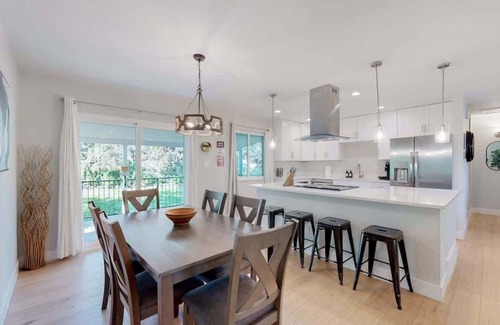 Castlewood House | Cozy Four-Bedroom Retreat with Fun and Air Hockey