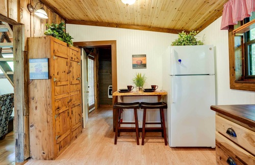 Menlo Apartment | Cozy Georgia Abode w/Deck, Fire Pit & Lake Access