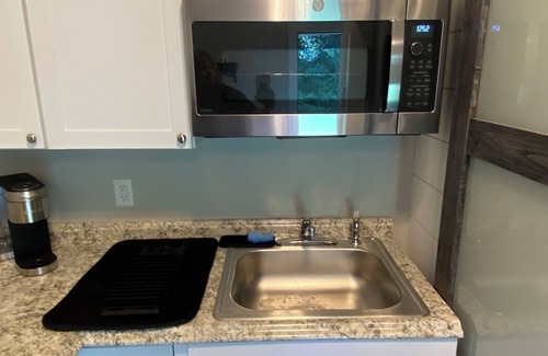 Colchester Apartment | Cozy Guest Suite Near Lake Champlain & Hiking Trails