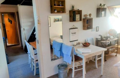 Kastrup Apartment | Cozy Haven - Bright small rooms, easy public transport