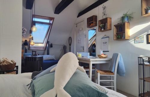 Kastrup Apartment | Cozy Haven - Bright small rooms, easy public transport