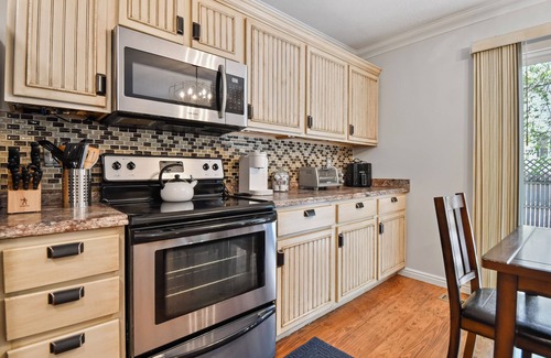 Heber House | Cozy Heber Getaway | Pet-Friendly, Sleeps 9, Ski Area Close & Outdoor Adventures, BBQ and Fire Pit