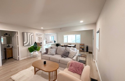 Eagle Rock House | Cozy Hillside Home in Eagle Rock