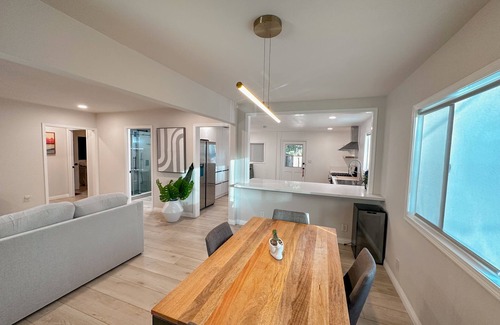 Eagle Rock House | Cozy Hillside Home in Eagle Rock