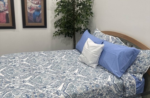 Trenton Apartment | Cozy Historic Capital Brownstone,n4th floor Get Away!