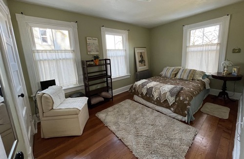 Middletown House | Cozy, Home away from Home and close to downtown, Wesleyan and the CT River