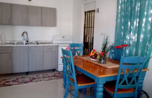 Cangrejo Arriba House | Cozy Home fully furnished 5 min from Airport and Isla Verde Beach