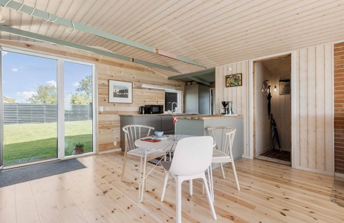 Bjert House | Cozy home in Bjert with house sea view