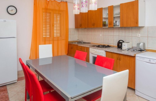 Cista Velika House | Cozy home in Cista Velika with WiFi