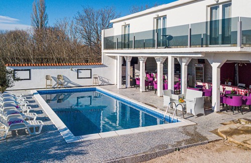 Cista Velika House | Cozy home in Cista Velika with WiFi
