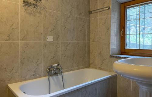 Prota House | Cozy Home In Comano With Wifi