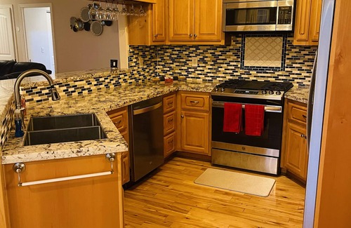 Alta Sierra House | Cozy Home in Grass Valley
