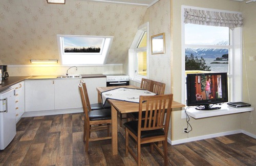 Hatlestrand House | Cozy home in Hatlestrand with sauna