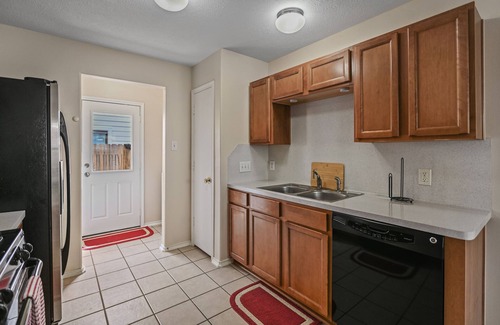 Humble House | Cozy Home in Humble near IAH