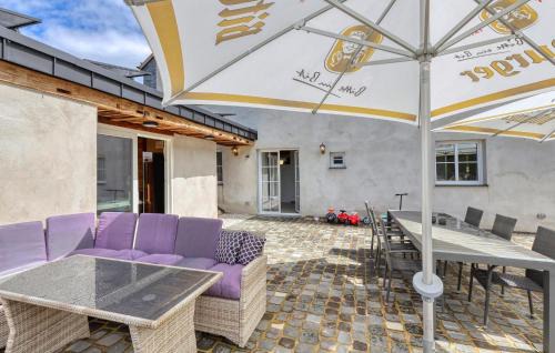 Irrhausen House | Cozy Home In Irrhausen With Sauna