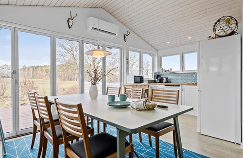 Skødshoved Strand House | Cozy home in Knebel with sauna