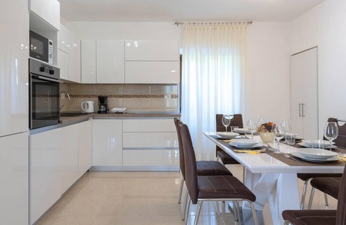 Sveta Nedelja House | Cozy home in Labin with WiFi
