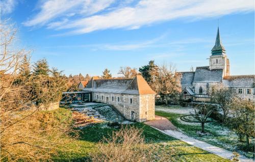 Montfiquet House | Cozy Home In Le Mesnil-Jourdain