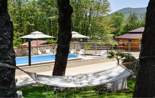 Vrlika House | Cozy Home In Maovice With Sauna