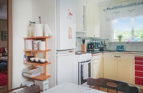 Roennaeng House | Cozy home in Rönnäng with WiFi