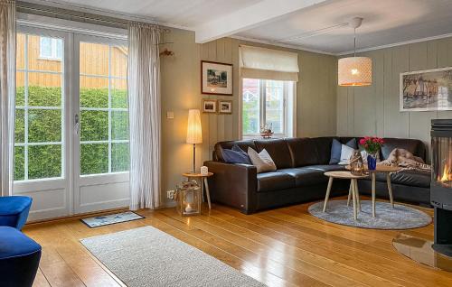 Songe House | Cozy Home In Risør With Wifi