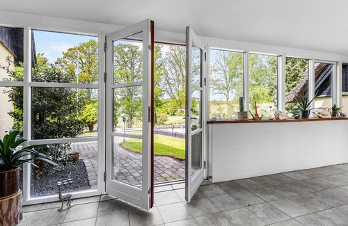 Thorsoe House | Cozy home in Skanderborg with lake view