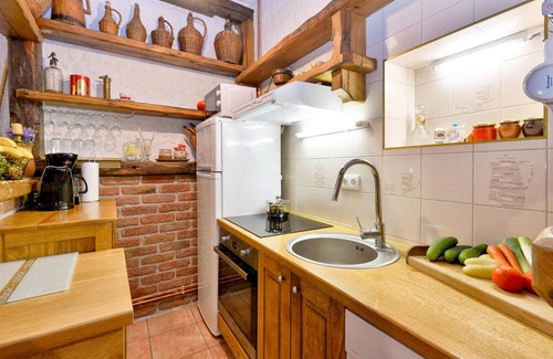 Jastrebarsko House | Cozy home in Slavetic with kitchen