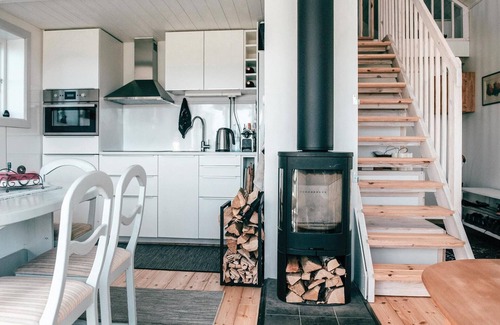 Sodra Vi House | Cozy home in Södra Vi with sauna
