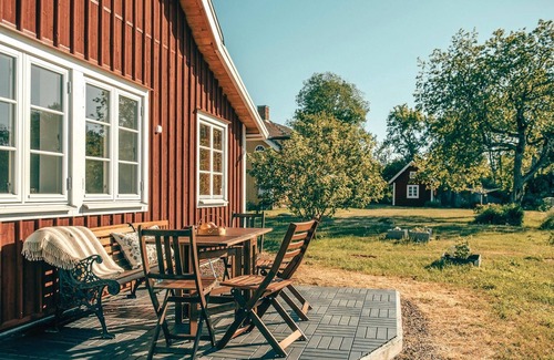 Sodra Vi House | Cozy home in Södra Vi with sauna