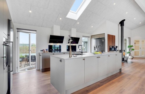 Lihme House | Cozy home in Spøttrup with WiFi