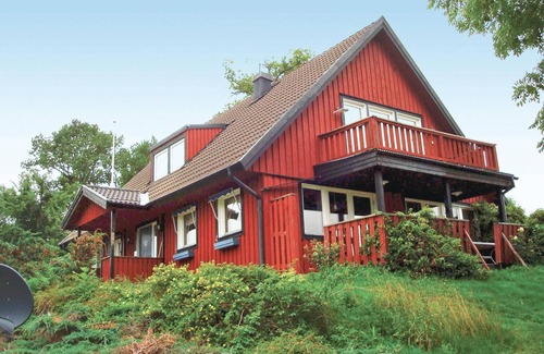 Strangnas Municipality House | Cozy home in Strängnäs with sauna