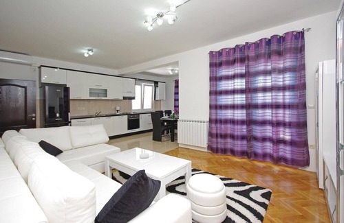 Veliki Prolog House | Cozy home in Veliki Prolog with WiFi