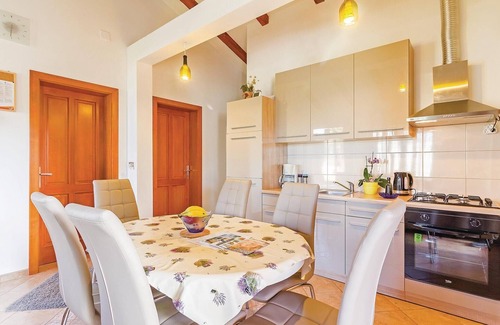 Peroj House | Cozy home in Vodnjan with WiFi