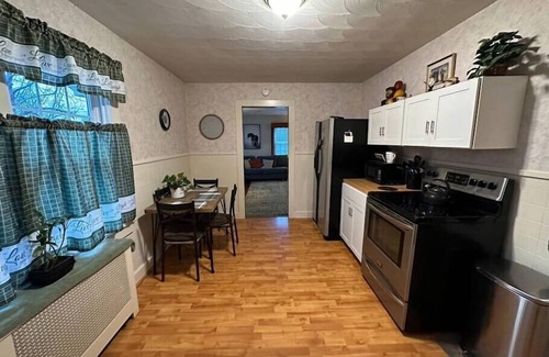 Scranton House | Cozy home near downtown & Montage Mountain