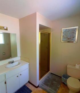Shaughnessy House | Cozy Home near Downtown, UBC and YVR airport