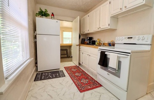 Near South House | Cozy Home | Near Downtown | 5 beds
