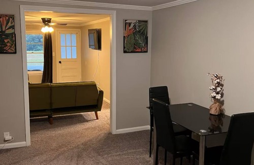 Brooklet House | Cozy Home Near GSU/Walk to Food, Shop & Chill