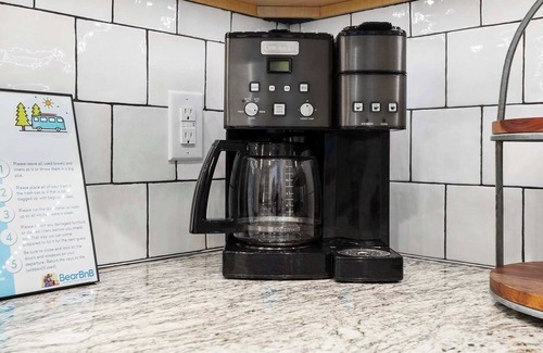 Rosedale House | Cozy Home Near KUMed Saint Lukes 30day+
