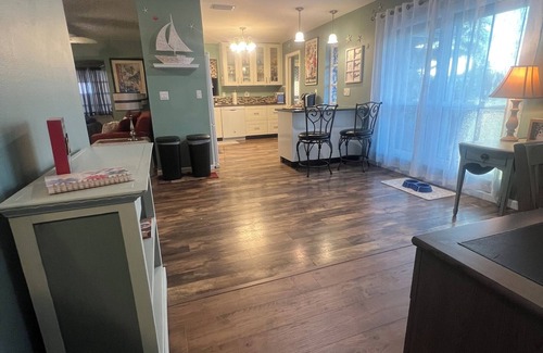 Port Charlotte - Charlotte Harbor House | Cozy home on a fresh water canal 2-bedroom house in with high-speed WiFi
