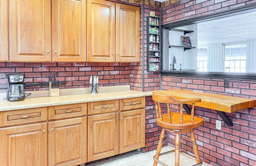 Fulton House | Cozy Home w/Yard: Steps to Mississippi River