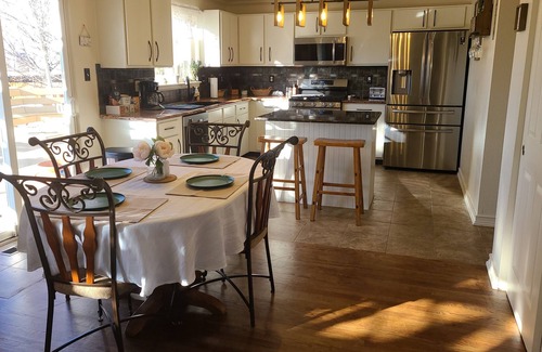 Frederick House | Cozy Home with mountain views, large deck and hot tub
