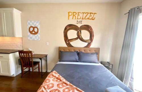 Newbold House | Cozy House at South Philly New Bold