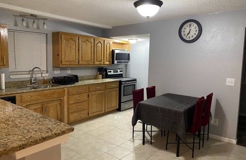 Doling House | Cozy house close to Ozark Fairgrounds
