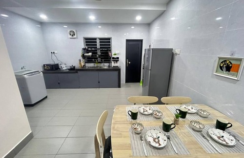 Seremban House | Cozy house in Seremban central with air-cord and wifi