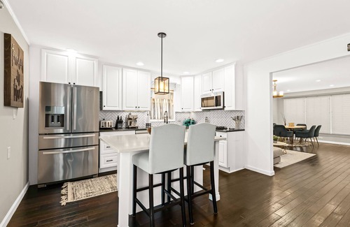 Royal Oak House | Cozy house in the most desirable neighborhood in Royal oak!