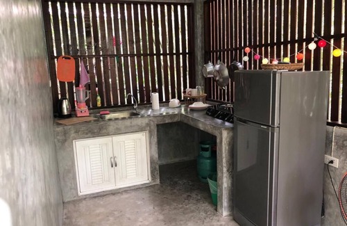 Koh Tao House | Cozy house in tranquil Tambon Ko Phangan with WiFi, AC