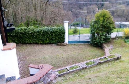 Sostegno House | Cozy house near Asei with garden and terrace