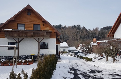 Seiferts House | Cozy house with oven and fenced terrace (dogs are welcome)